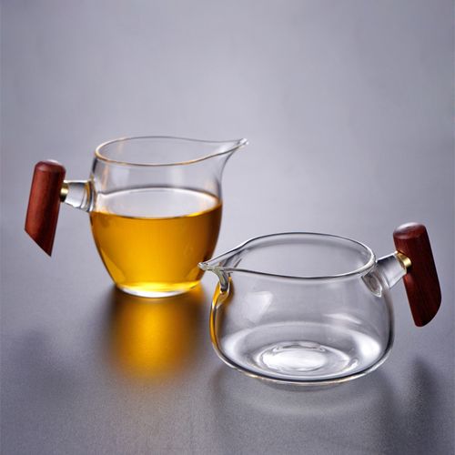 厂家供应木雀玻璃公道杯功夫茶具配件加厚木把创意侧把公杯倒茶杯